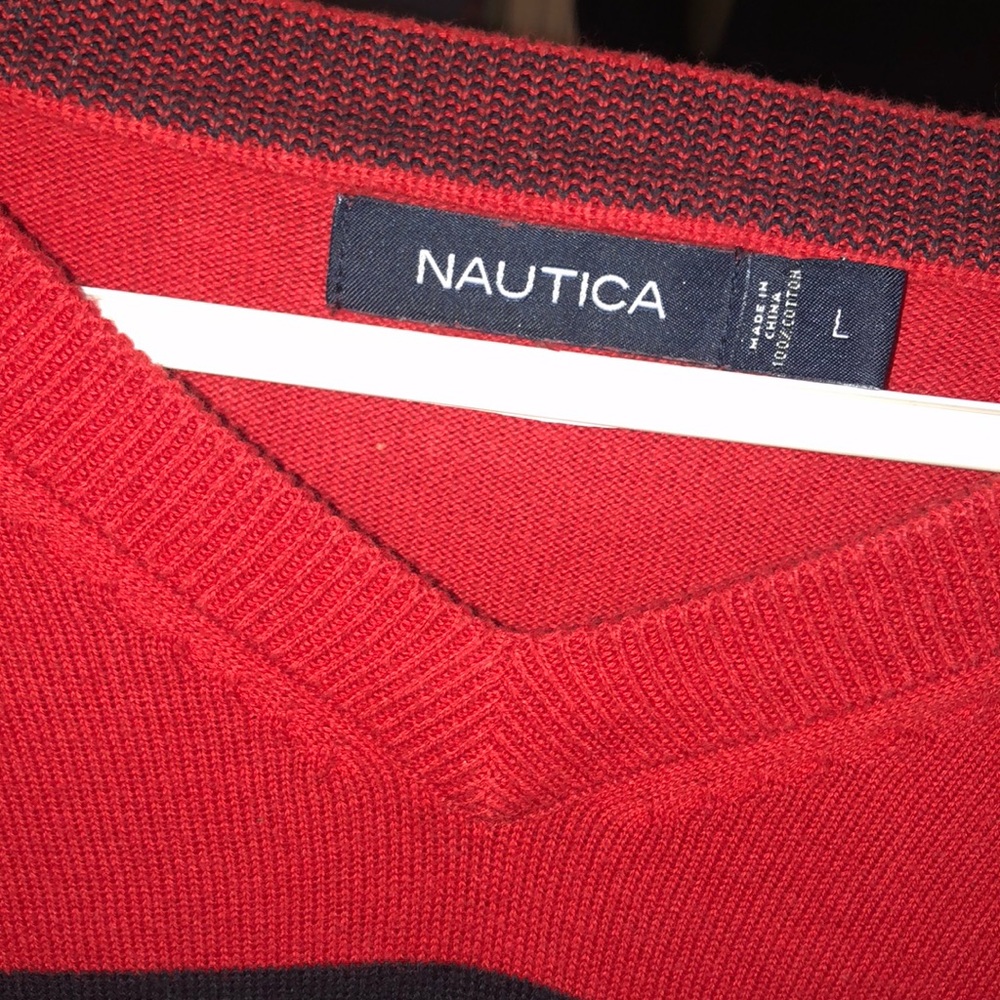 Red sweater - Picture 3 of 3